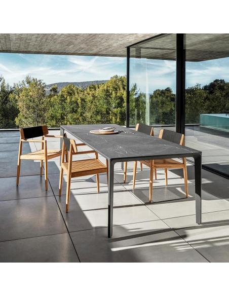 Gloster Archi Dining Chair with Arms – Buffed Teak with Raven Rope