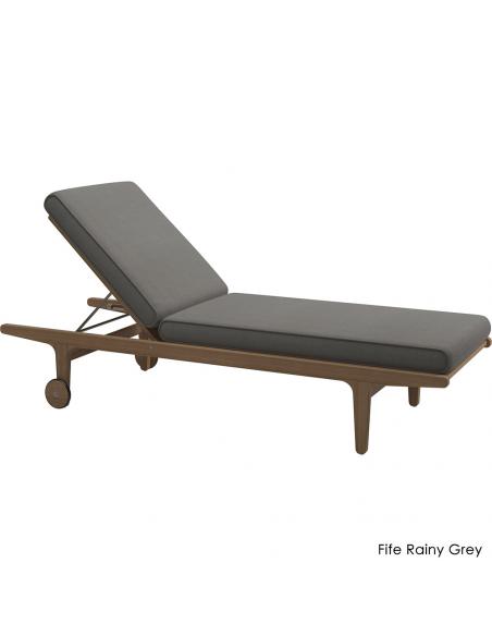 Gloster Bay Lounger with Cushion
