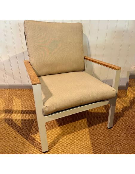 Barlow Tyrie Aura Lounge Chair - Champagne/Titanium - Ex Display Offer