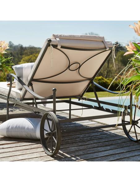 Neptune Cheltenham Sunlounger with Natural Cushion
