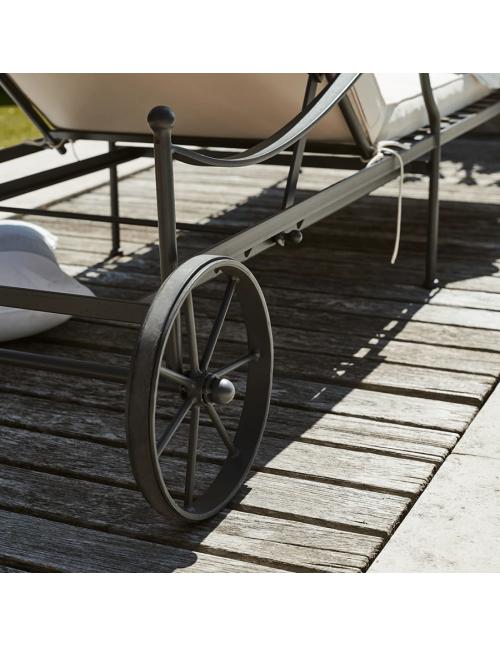 Neptune Cheltenham Sunlounger with Natural Cushion