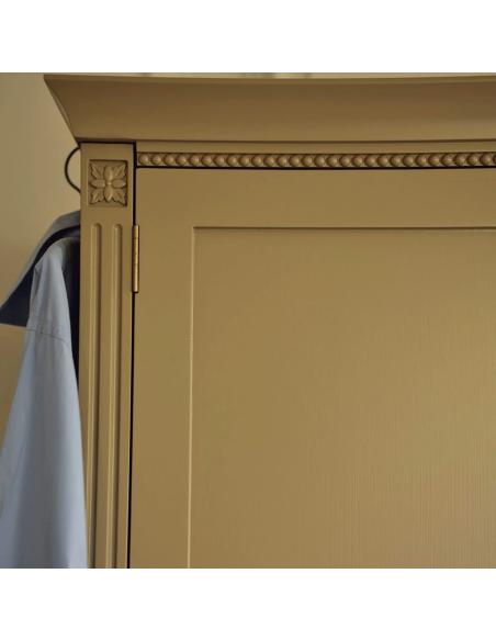 Neptune Larsson Grand Wardrobe