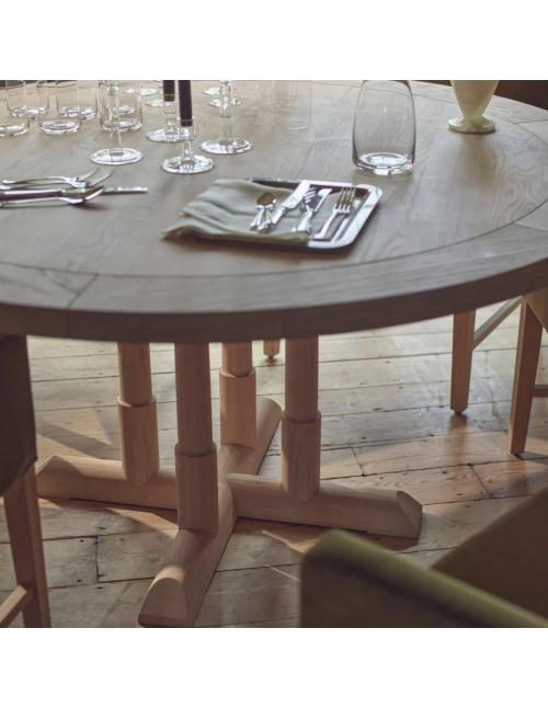 Neptune Battersea 6 Seater Round Oak Dining Table