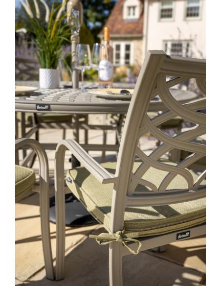 Hartman Buxton 4 Seat Round Dining Set with Parasol - Maize