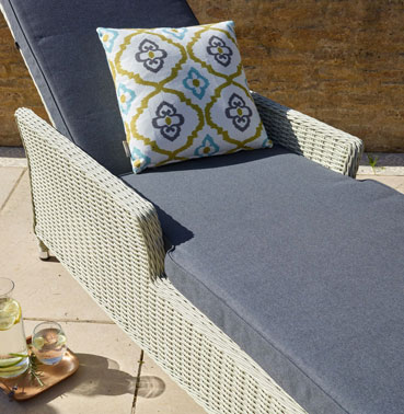 Bramblecrest Sunbeds